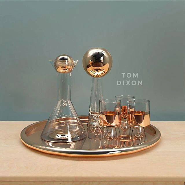 Decorative Set with Modern Glass and Metal Elements (2)