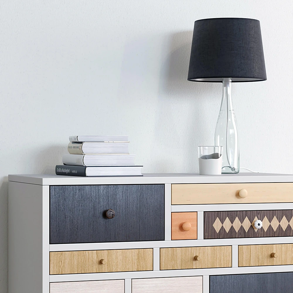 Sideboard & Chest of Drawer / Table lamp 2