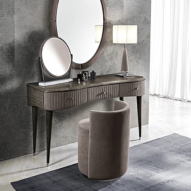 Sideboard & Chest of Drawer 1