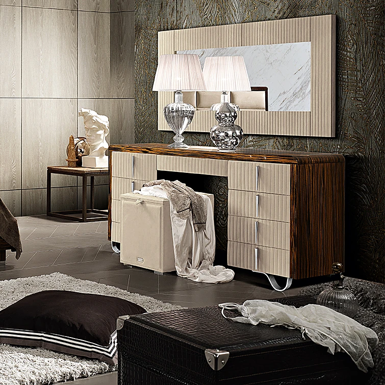 Toilette Dresser Saber Jewels Romantic