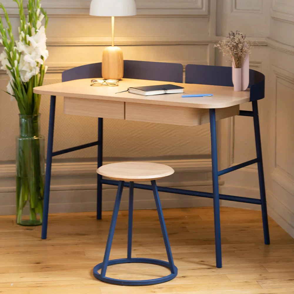 Գրասեղաններ 3