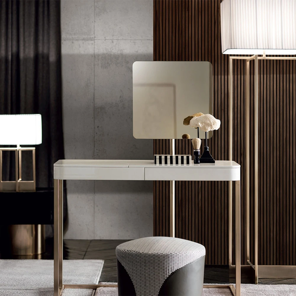 Tables / Desks / Mirror 3