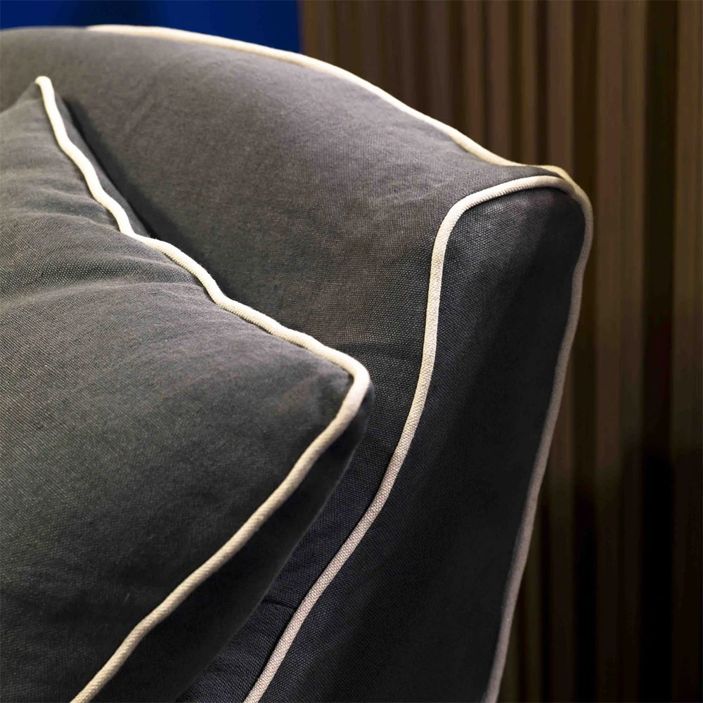 Armchair Lynn (3)