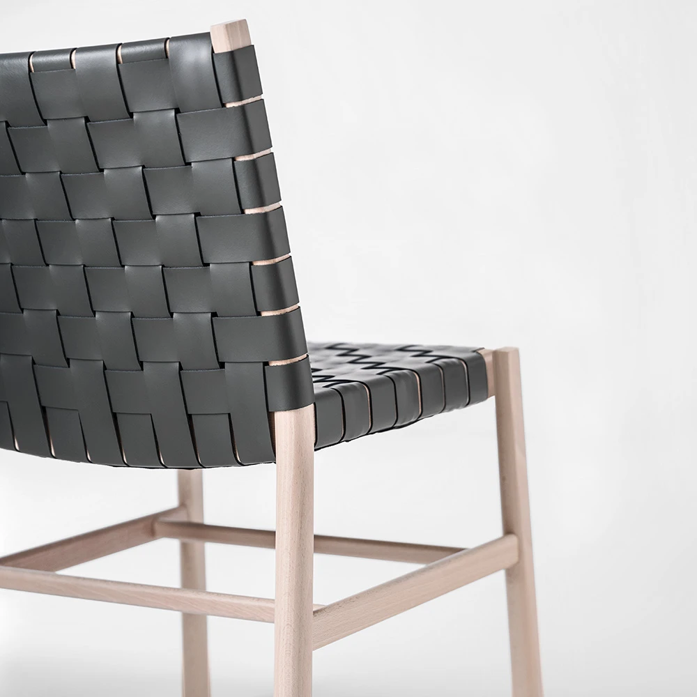 Chair JULIE CU (7)