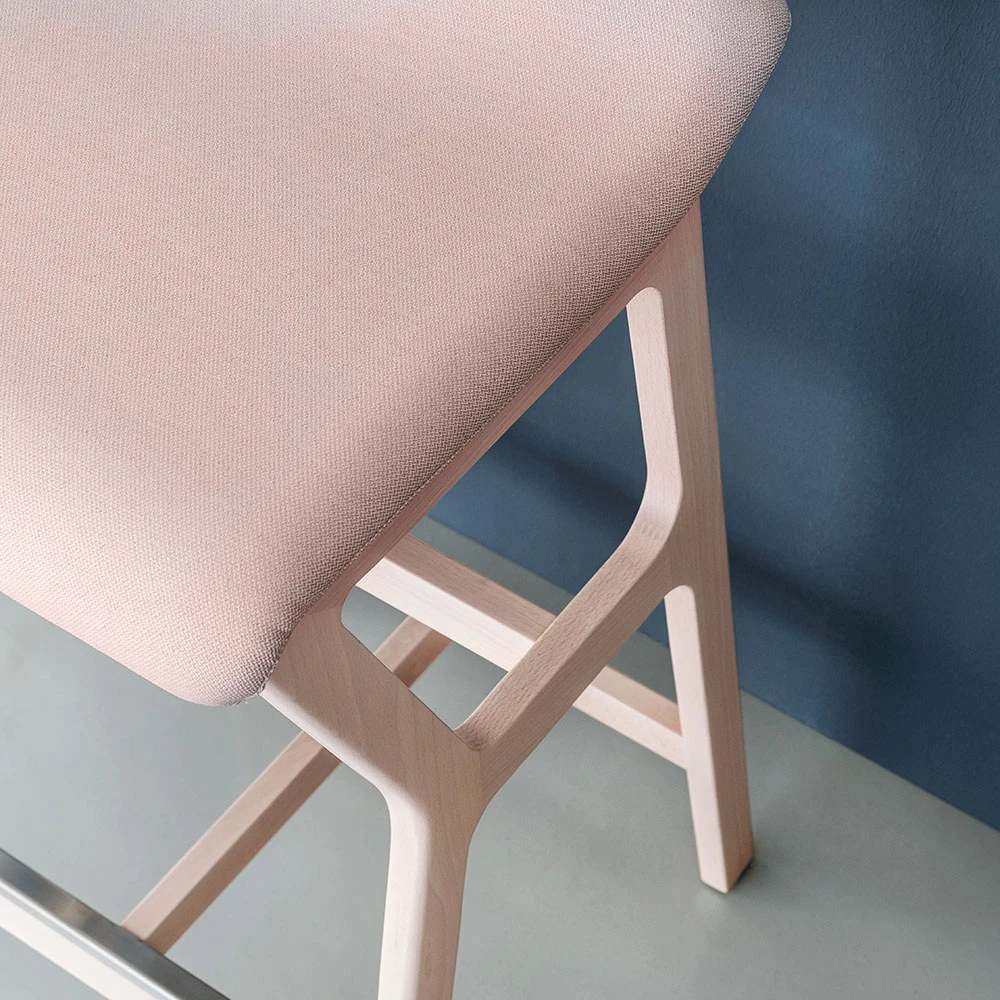 Hocker TrabÀ NHINO IMB (10)